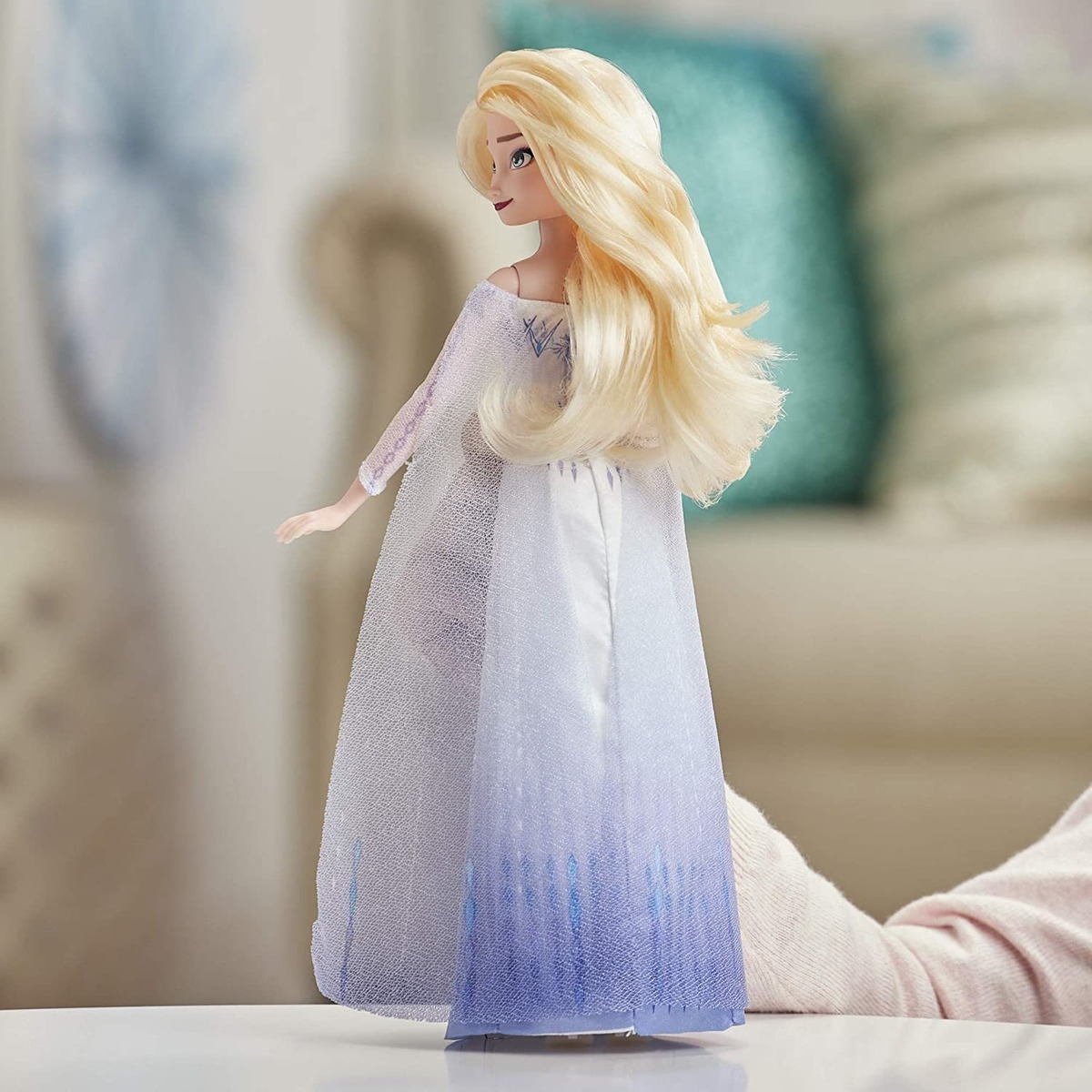 Disney Frozen Musical Adventure Elsa Singing Doll C - Imagem 3