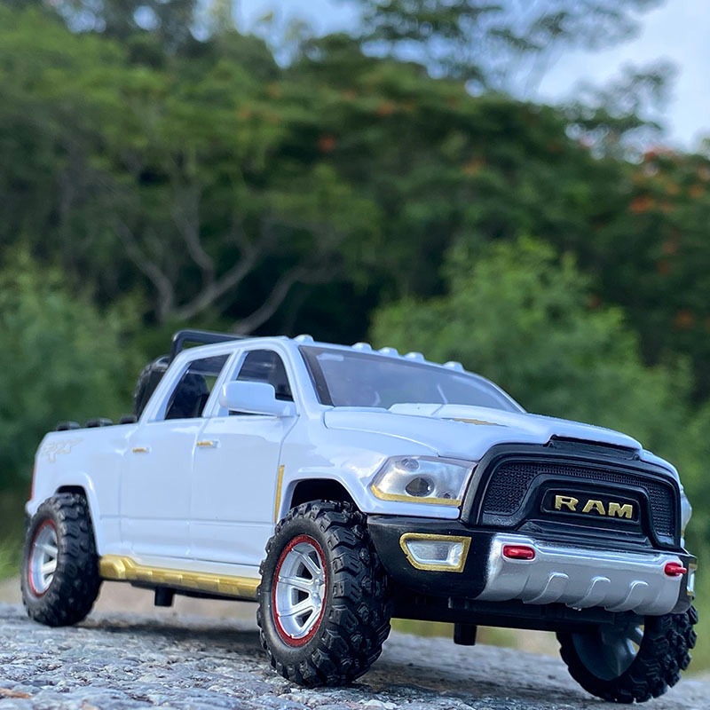 Modelos De Carros De Liga Leve 1:32 Para Dodge Ram Trx - Imagem 25