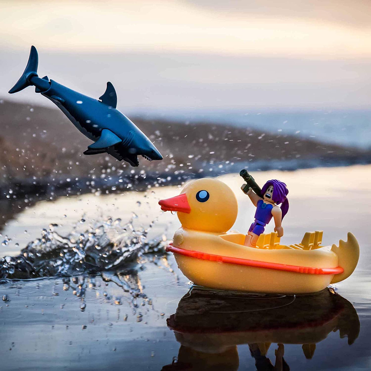 Veículo De Barco De Pato Sharkbite Da Coleção Roblox Celebri - Imagem 4