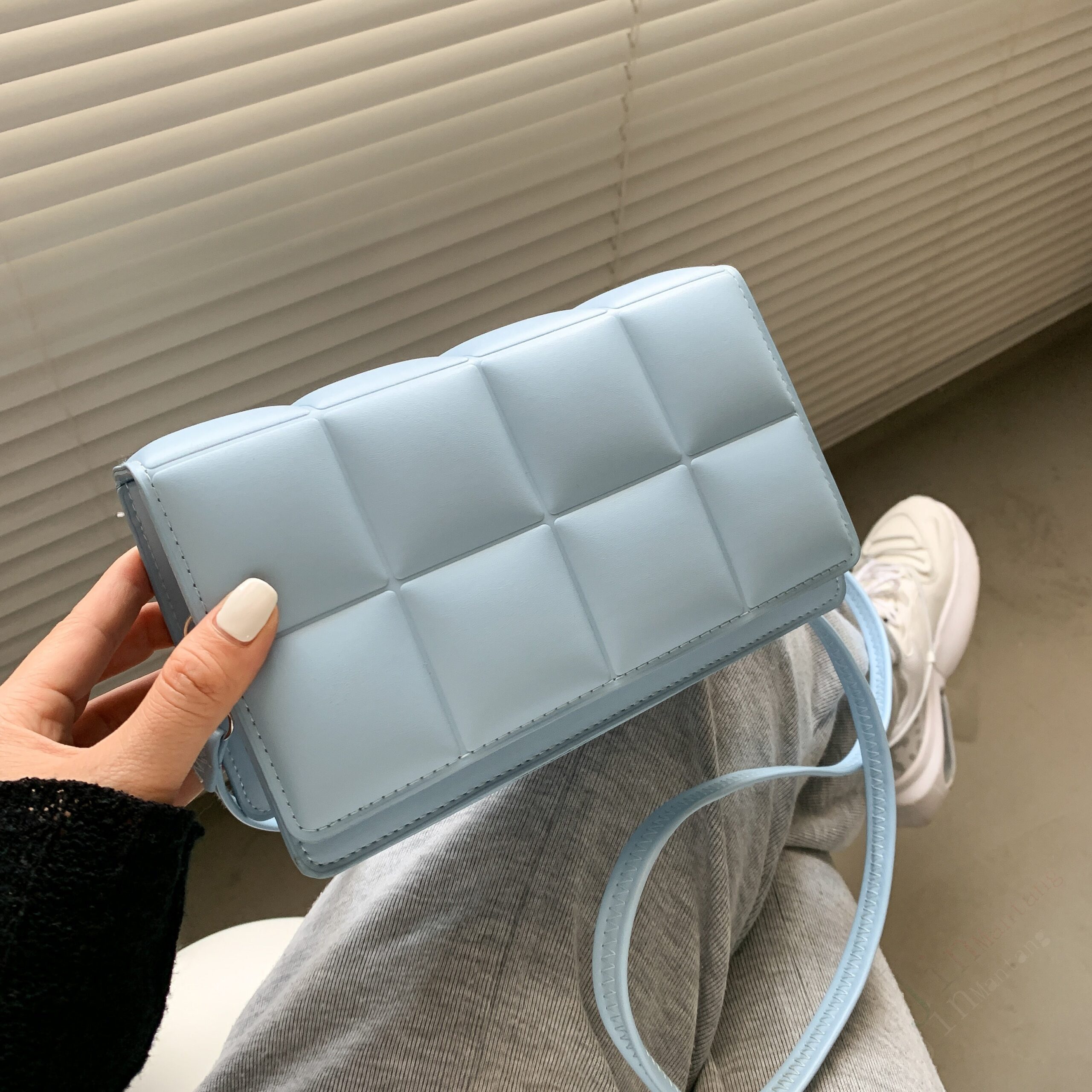 Bolsa Transversal Matelassê - Imagem 8