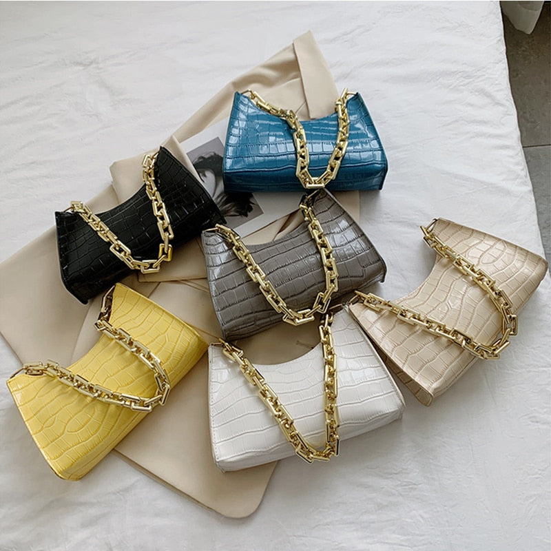 Bolsa de Couro Transversal - Feminina - Imagem 15