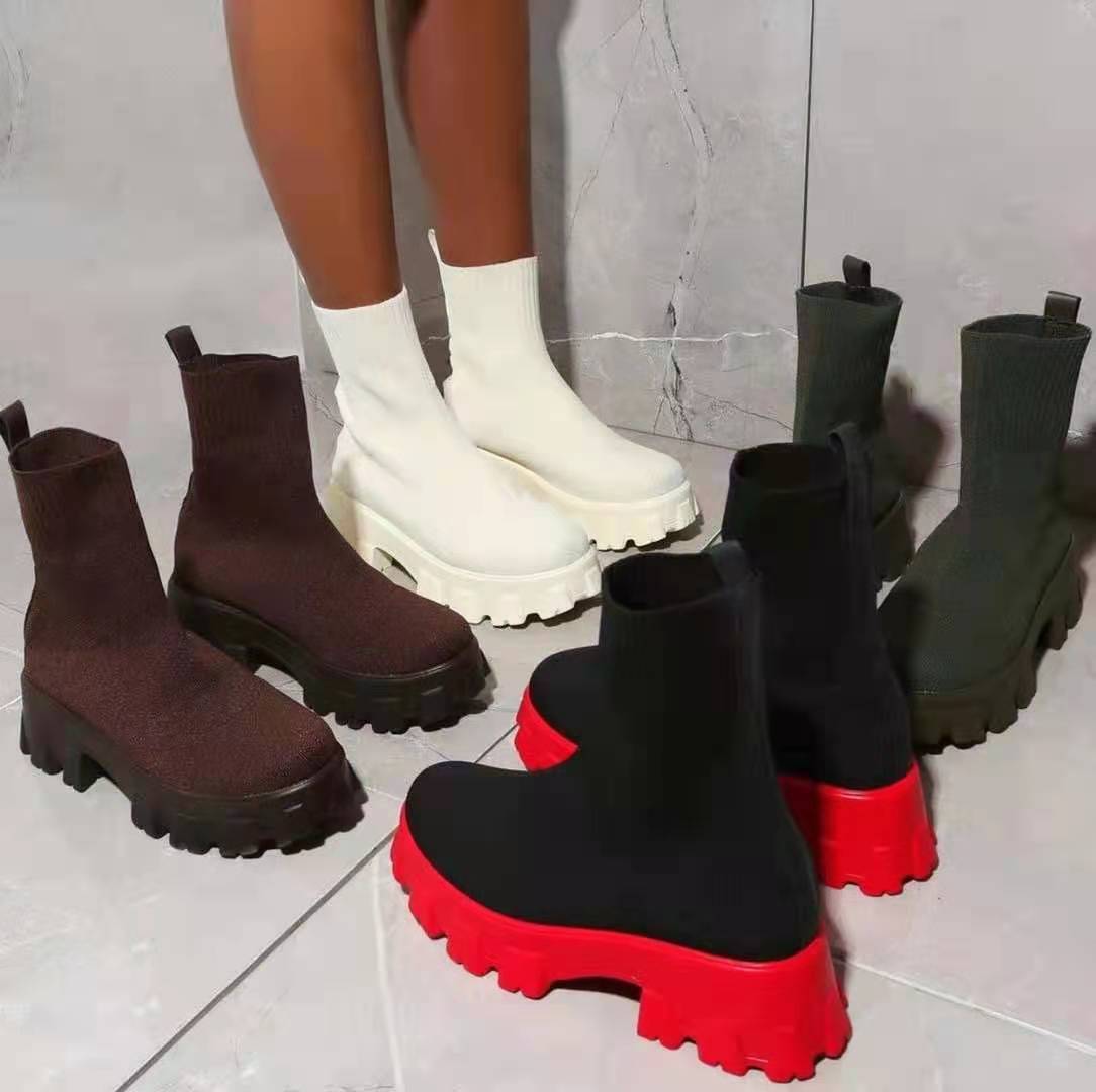 Bota Coturno vintage - Feminina - Imagem 4