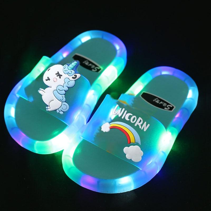 Chinelo Feminino Para Crianças - Unicorn Led Slippers - Imagem 6