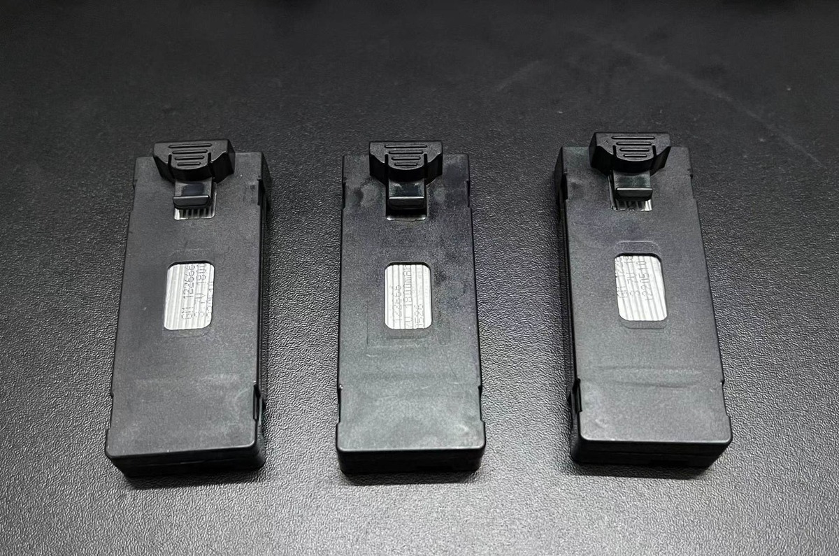 Kit 3 Drone Baterias E88 E E88 Pro 3.7v 600mah - Imagem 2