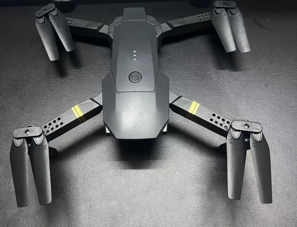 Drone E58 Com Câmera Hd Preto 2.4ghz 3 Baterias - Imagem 2