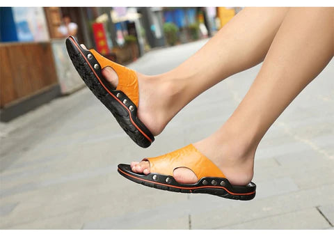 Chinelo de Couro Ortopédico com Sola Antiderrapante